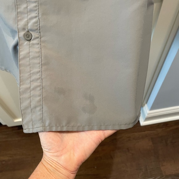 Mens Under Armour heat gear loose shirt. - Picture 6 of 12